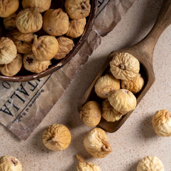 Mixed Closed and Open Mouth Dried Figs